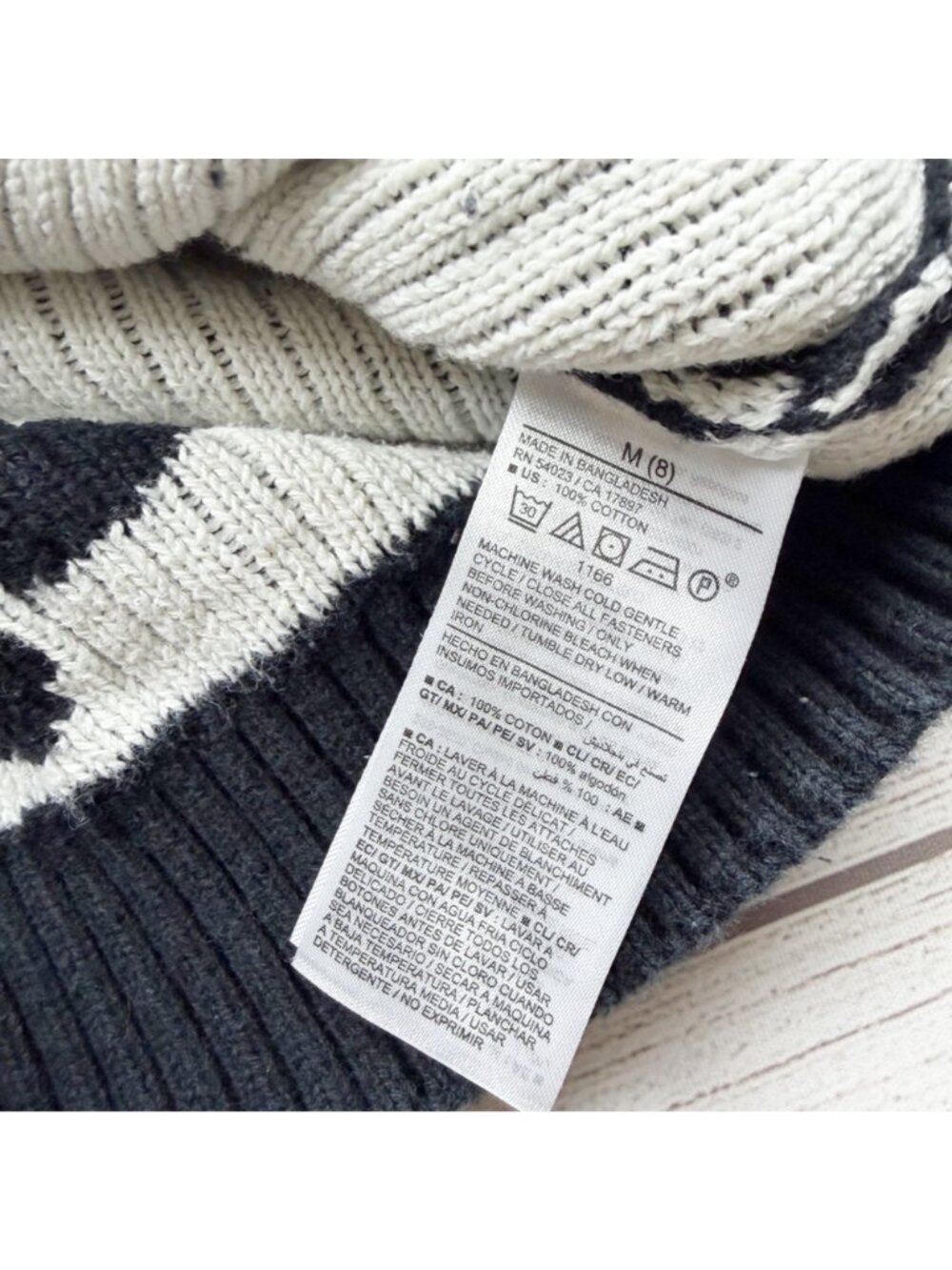 Old Navy Girls Black & White Daisy Floral Knit Button Down Cardigan Sweater M 8 - Picture 3 of 4